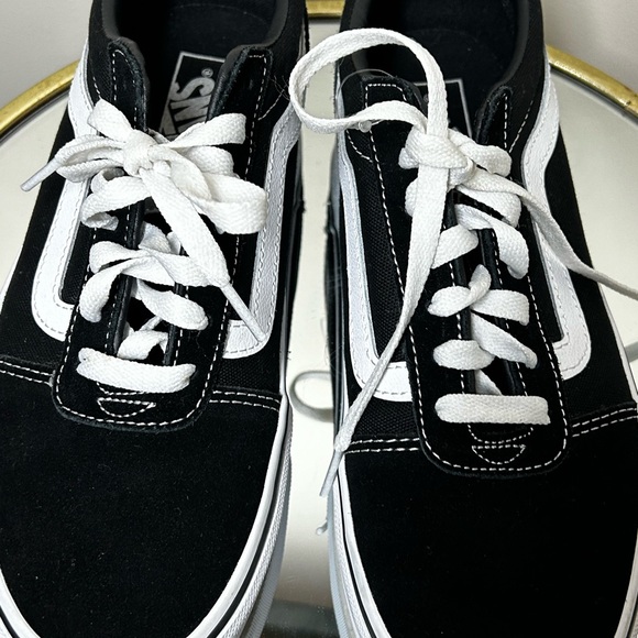 Vans Classic Black and White Low-Tops - Picture 6 of 9